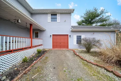 Exterior - 8201 Deblinsue Ln, Jackson, MI 49201 photo 17 of 40