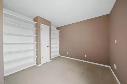 Bedroom - 8201 Deblinsue Ln, Jackson, MI 49201 photo 5 of 9
