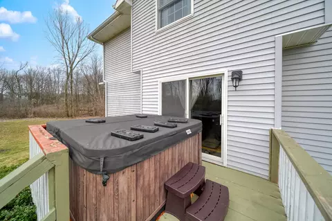 Exterior - 8201 Deblinsue Ln, Jackson, MI 49201 photo 27 of 40