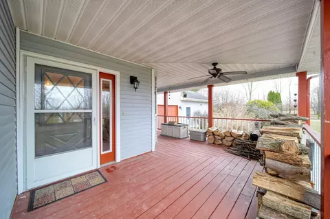 Exterior - 8201 Deblinsue Ln, Jackson, MI 49201 photo 8 of 40