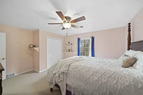 Bedroom - 8201 Deblinsue Ln, Jackson, MI 49201 photo 8 of 9