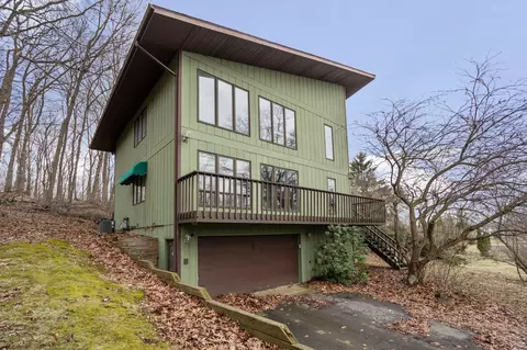 351 Tamarack Dr, Saline, MI 48176