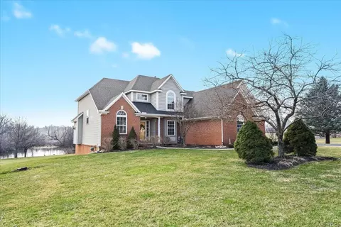 71 Oak Bark Dr, Howell, MI 48843