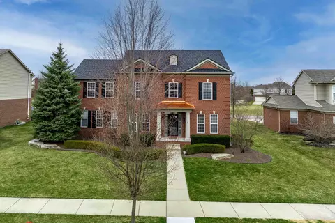 50462 Black Horse Ln, Canton, MI 48188