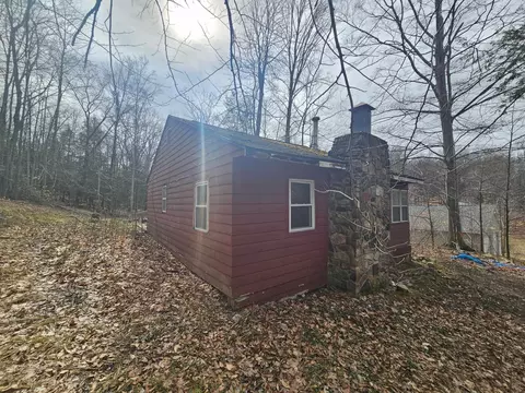 15411 Main St, Leroy, MI 49655