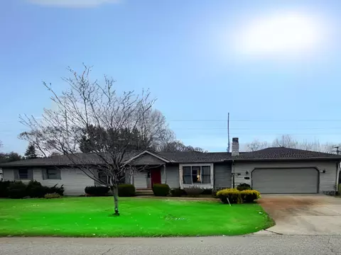 29207 Pike St, Dowagiac, MI 49047