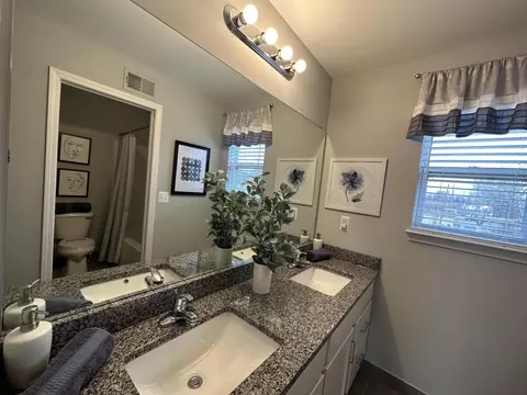 Bath - 38430 Summit Dr, Romulus, MI 48174 photo 6 of 6