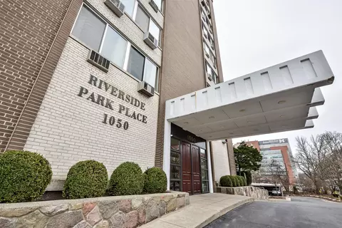 1050 Wall St #8B, Ann Arbor, MI 48105