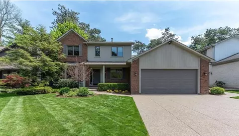 4350 Arbour Dr, Commerce Twp, MI 48390