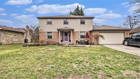 18822 Shrewsbury Dr, Livonia, MI 48152