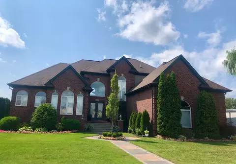 51497 Blue Spruce Dr, Macomb, MI 48042