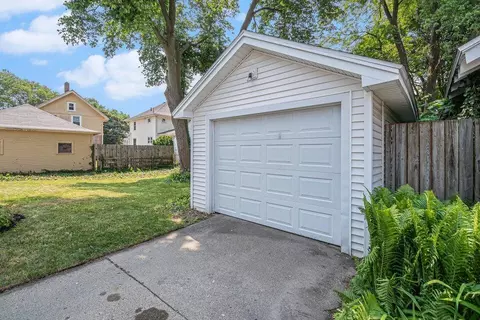 807 Union St, Jackson, MI 49203 photo 4