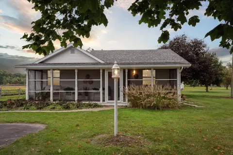 45519 68th St, Hartford, MI 49057
