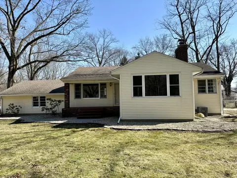 21879 Mason St, Edwardsburg, MI 49112