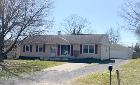 5609 Holly Dr, Jackson, MI 49201
