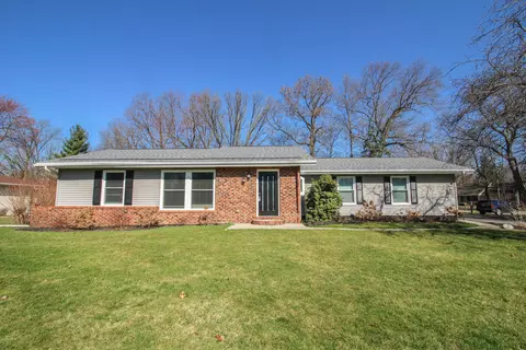 56752 Tamarac Ln, Three Rivers, MI 49093