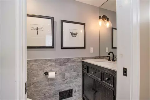 Bath - 238 E Gull Lake Dr, Augusta, MI 49012 photo 3 of 3