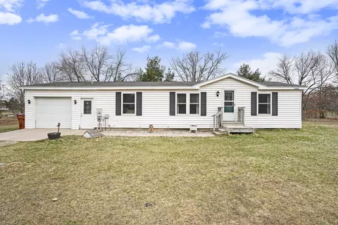 4089 White Creek Ln, Cedar Springs, MI 49319