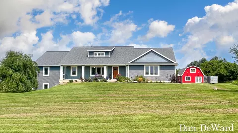 1111 Red Head Ln NE, Belmont, MI 49306