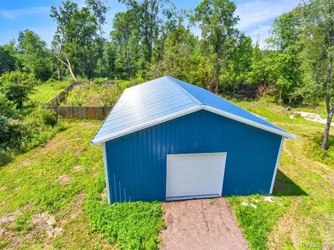 9385 Sharp Rd, Burlington, MI 48727 photo 3