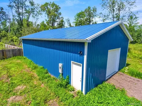 9385 Sharp Rd, Burlington, MI 48727 photo 4