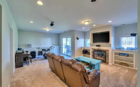 748 Pemberton Ln, Jackson, MI 49203 photo 23