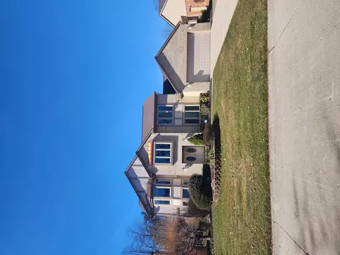 754 Stanford Cir, Rochester Hills, MI 48309