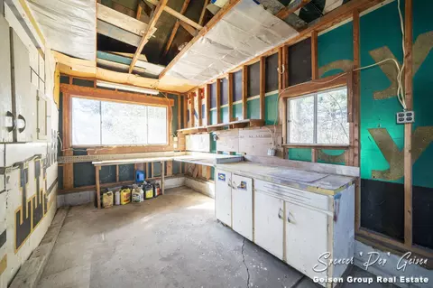 Kitchen - 11185 E Colby Rd, Crystal, MI 48818 photo 7 of 7
