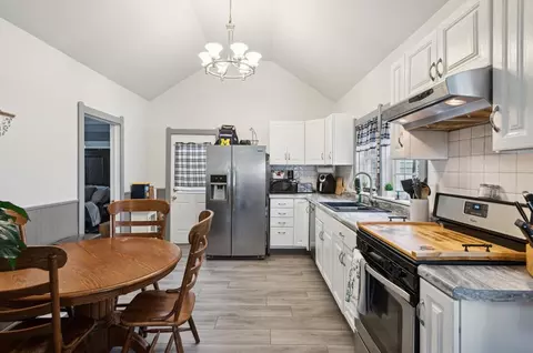 114 E Grove St, Parma, MI 49269 photo 9