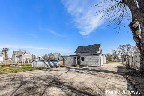 417 River St, Belding, MI 48809 photo 25