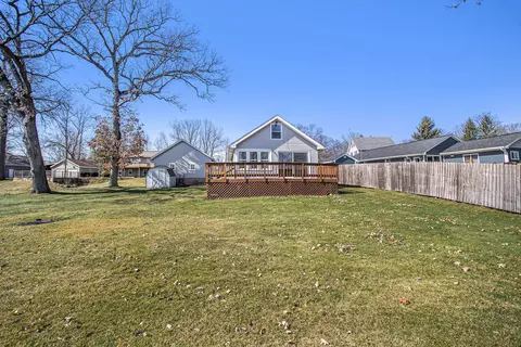 712 Graham Lake Ter, Battle Creek, MI 49014