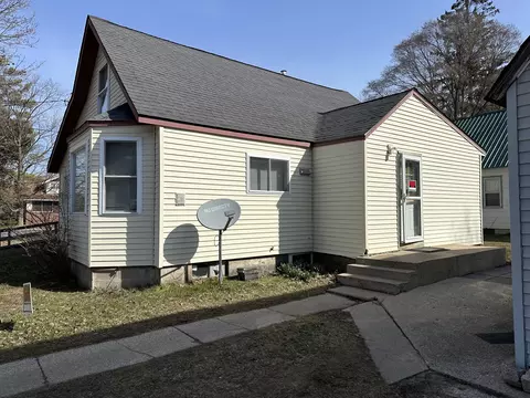 Exterior - 615 Seventh St, Baldwin, MI 49304 photo 4 of 10