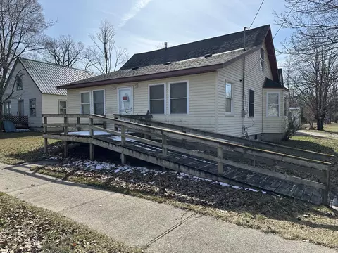 615 Seventh St, Baldwin, MI 49304