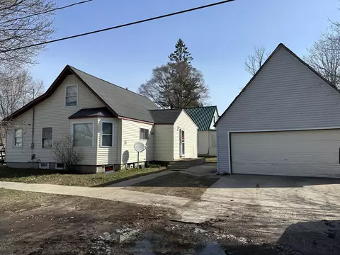 Exterior - 615 Seventh St, Baldwin, MI 49304 photo 5 of 10