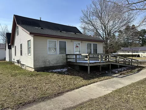 Exterior - 615 Seventh St, Baldwin, MI 49304 photo 3 of 10
