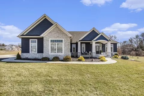 71403 Kestrel Dr, Niles, MI 49120