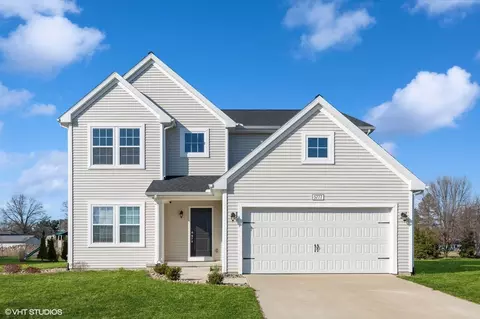5777 Racine Dr, Stevensville, MI 49127