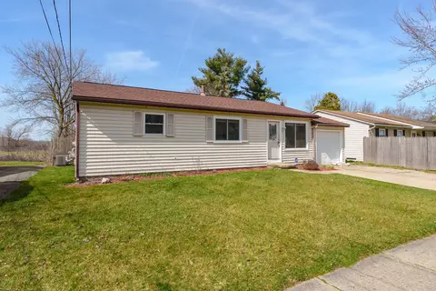 5816 Cheshire St, Portage, MI 49002