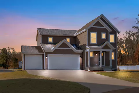 2045 Juniper Cir, Muskegon, MI 49445