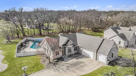 10853 Deerfield Trl, Kalamazoo, MI 49009