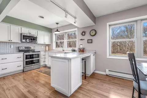 Kitchen - 384 Francine Dr, Tekonsha, MI 49092 photo 3 of 5