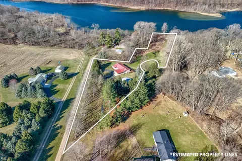 View/Area - 384 Francine Dr, Tekonsha, MI 49092 photo 1 of 21