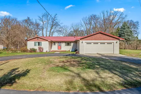 Exterior - 384 Francine Dr, Tekonsha, MI 49092 photo 7 of 16
