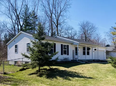 4100 Mohler St NW, Walker, MI 49534