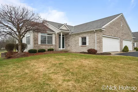 6631 Cedar Grove Pt, Jenison, MI 49428