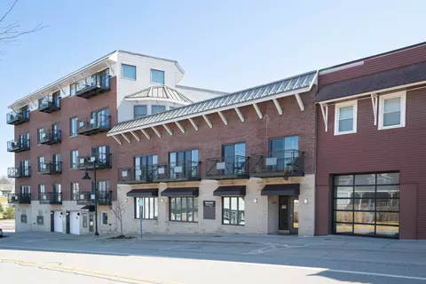 510 Williams St #20, South Haven, MI 49090