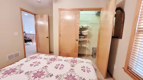 Bedroom - 1660 Beaver Rd, Bitely, MI 49309 photo 3 of 5