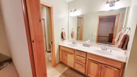 Bath - 1660 Beaver Rd, Bitely, MI 49309 photo 2 of 3