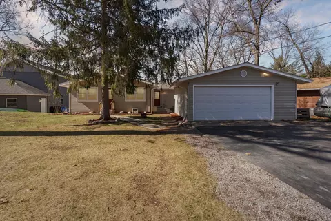 Exterior - 11283 Pinewood Dr, Jerome, MI 49249 photo 3 of 12