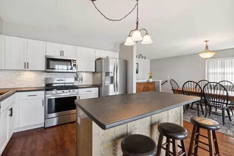Kitchen - 11283 Pinewood Dr, Jerome, MI 49249 photo 3 of 5